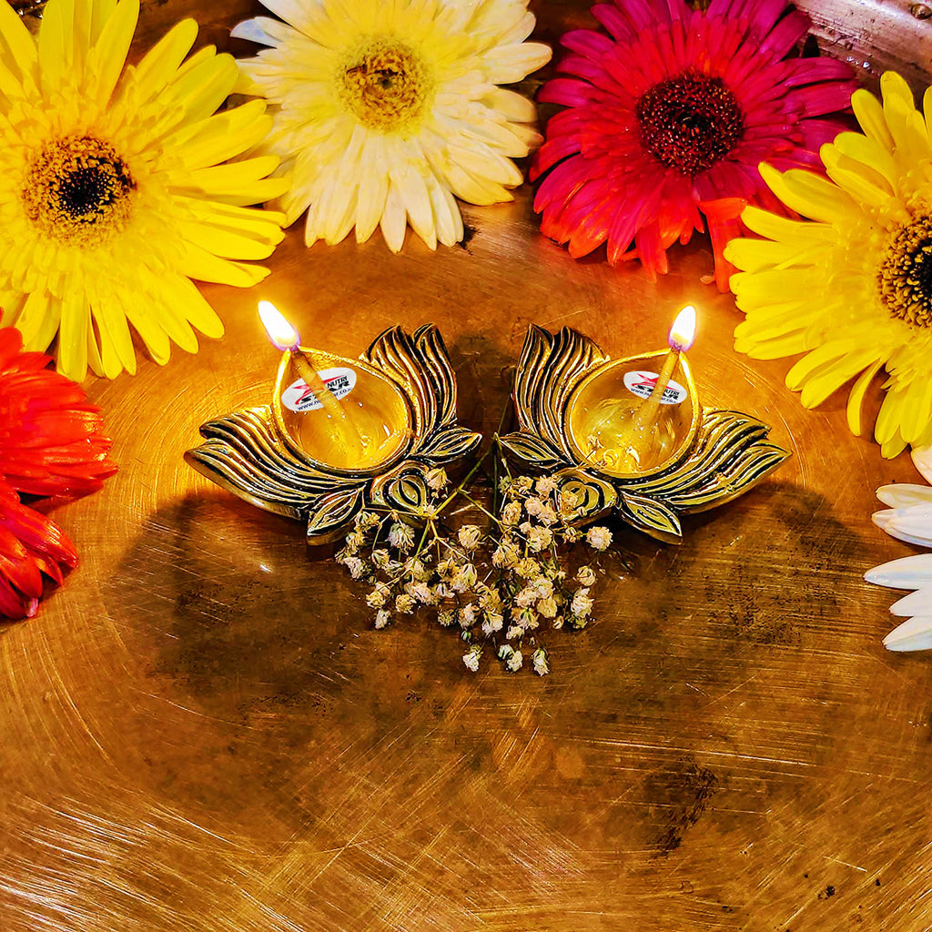 Brass Lotus Kamal Diya, Brass Vilakku for Pooja Decorations and Mandir Decoration, Pack of 2.